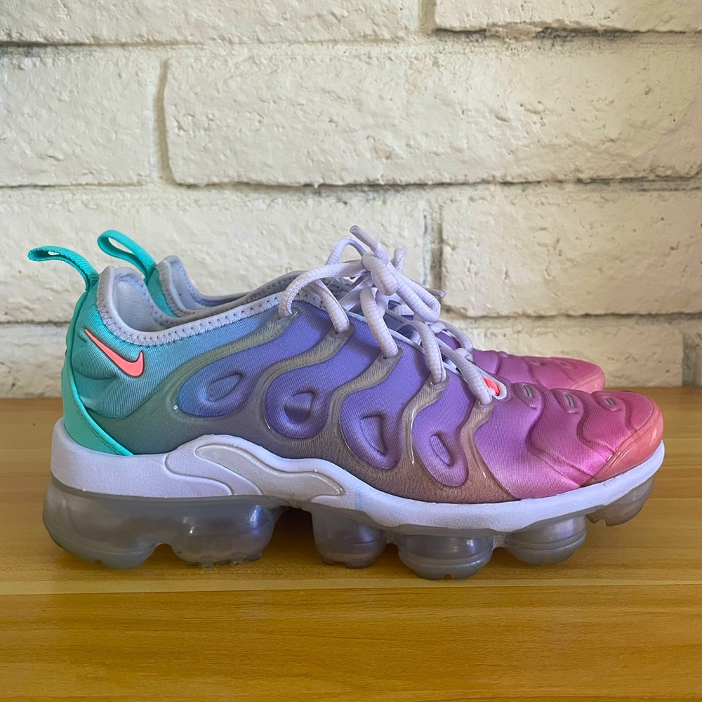 Nike Vapors - women 7.5